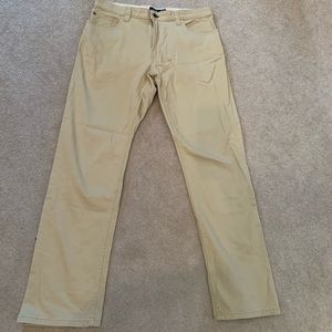 Men’s khaki pants